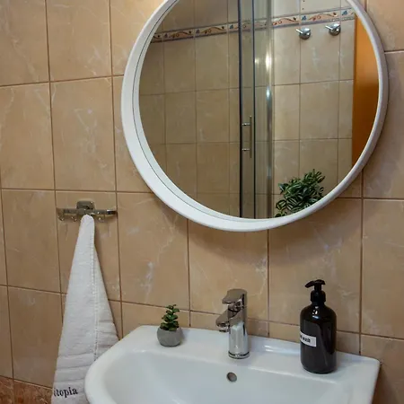 Utopia * Néa Péramos